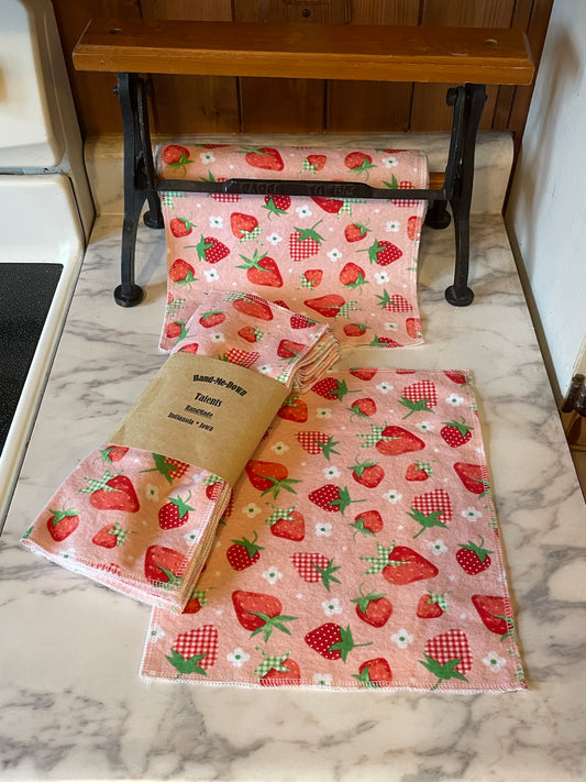 Paper Towel Replacement - Strawberry Fields - Ready-to-Ship